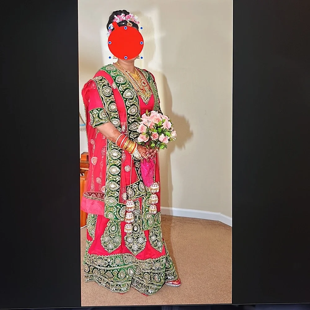 Indian Bridal lehengas, gorgeous & heavily embellished with stones & detail work - Picture 3 of 12